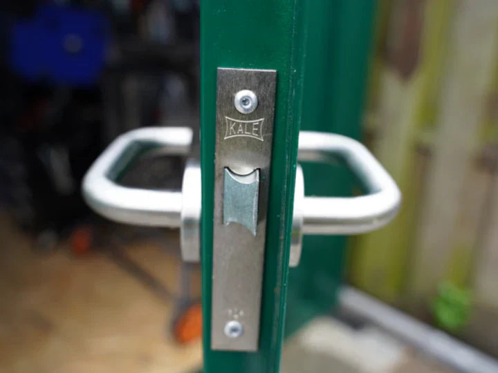 DISMOUNTABLE BAR CONTAINER 3×2 METERS GREEN RAL 6016