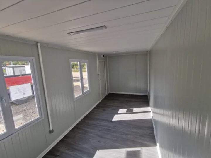 BUNGALOW CONSTRUCTION SITE CABIN CONSTRUCTION SITE CON-11