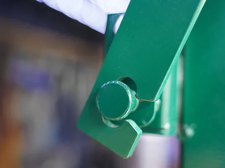 DISMOUNTABLE BAR CONTAINER 3×2 METERS GREEN RAL 6016